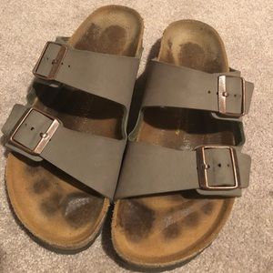 41 Regular Birkenstock’s
